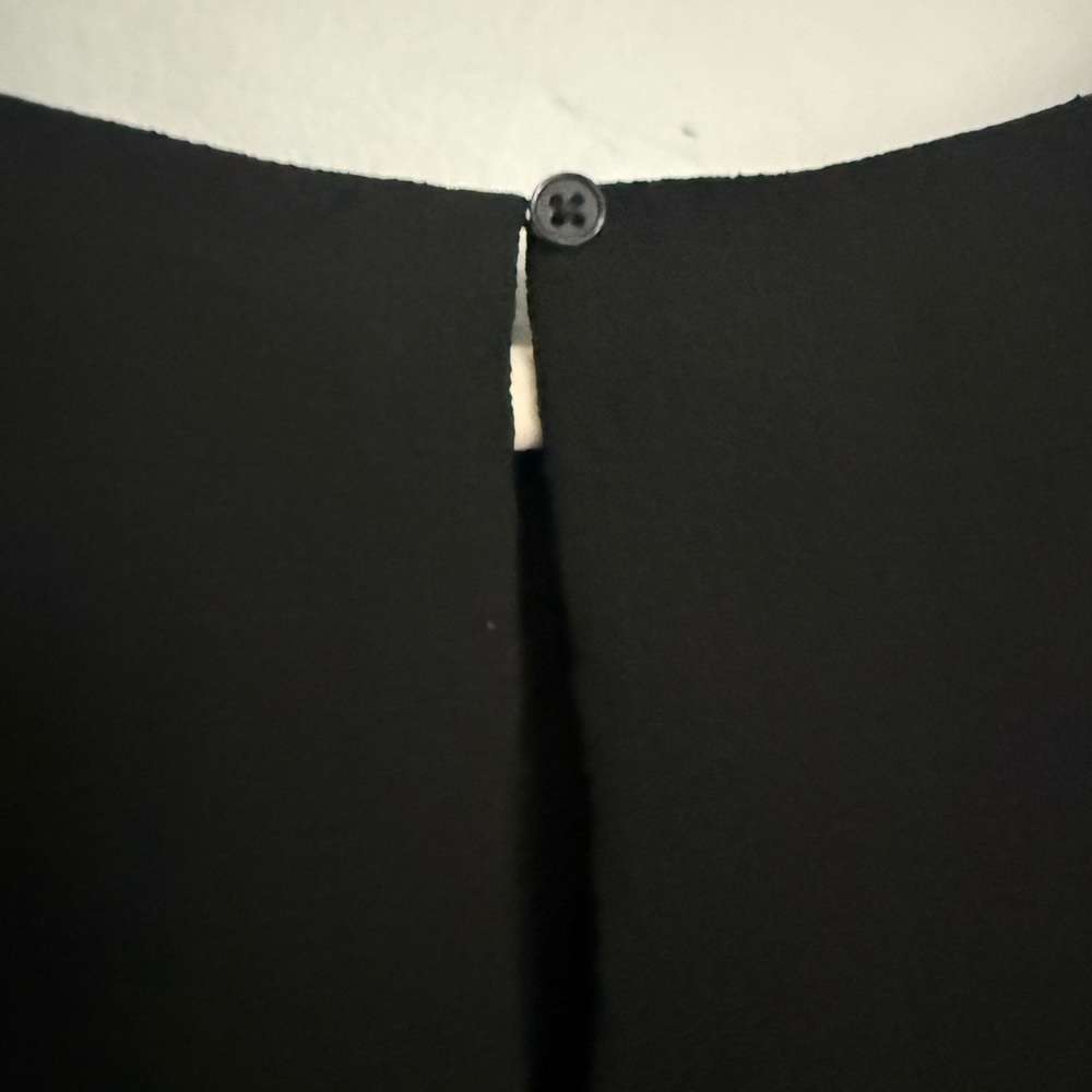 Banana Republic Black Women's Top - Picture 3 of 4